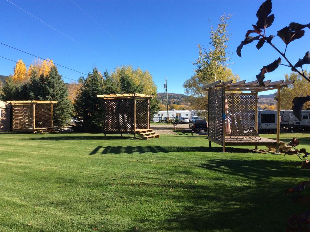 Robert'S Roost Rv Park Resort Quesnel Exterior foto